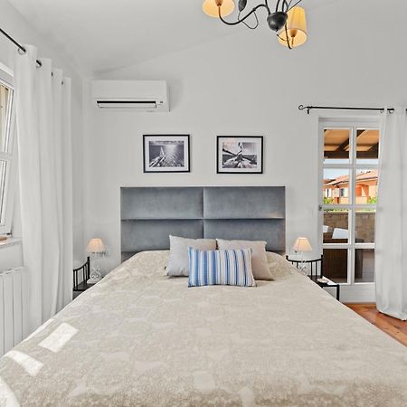 Villa Mia Lea Tar-Vabriga ภายนอก รูปภาพ